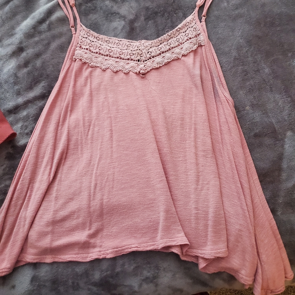 Lace detailed tank top